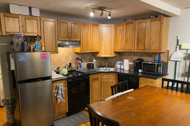 Kitchen - Beautiful 2-bedroom unit in great location! Washer/Dryer in-unit! Apartments