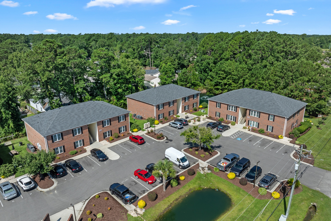 Autumn Chase Apartments pet friendly one and two bedroom apartments for rent in Myrtle Beach - 2 bed 2 bath apartment for rent