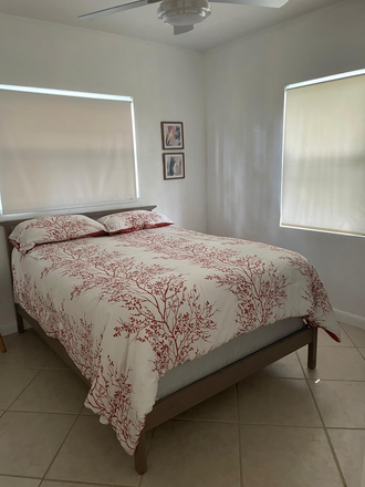 Bedroom - Central Quiet Residence House