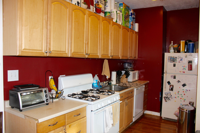 Call NOW for showings! 617-236-8550 - PARK DR - *NO FEE* AUDUBON CRCL TRUE 3BR AVAIL *9/1/2026* W/ LIVING RM, DW, H&HW INC, LNDRY IN BLDNG