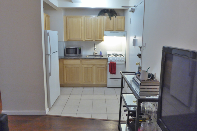 Kitchen - Large Rittenhouse Sq Studio,  MOST UTILITIES INCLUDED!! Great Building, right on park!