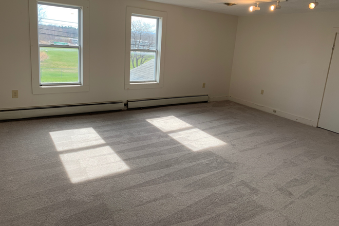 Bedroom - 486 Main Street Winooski, VT 05404 Apartments