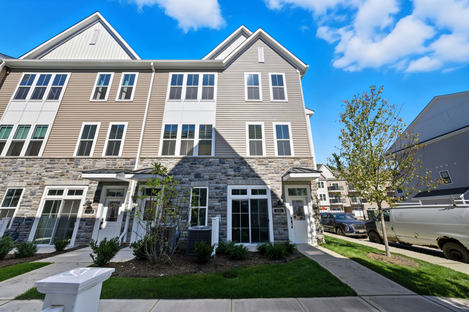 Entrance - New 3BR townhome-Donatello Dr-Princeton