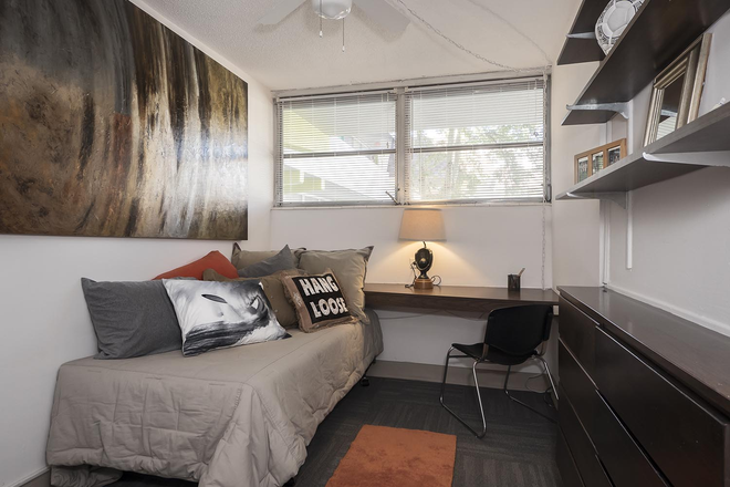 Bedroom - The Courtyards