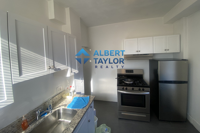 Kitchen - Heat/HotWater Included! Large 1Bed - STEPS to Campus!