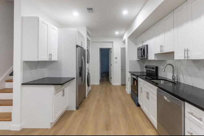 New kitchen with all new appliances - Newly renovated 6b/4b central AC All new appliances steps from campus House