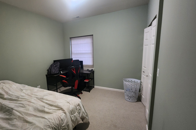 Room - Sublease your own room, 3 male roommates. Right next to the 8 bus stop and close to campus. Apartments