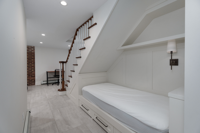 bed nook - Furnished1BR apt-Moore St-Princeton