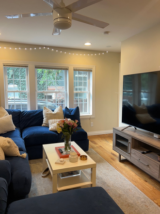 Main living room - Harbor House