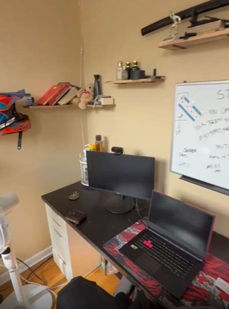 room - University village, close to UIC Apartments