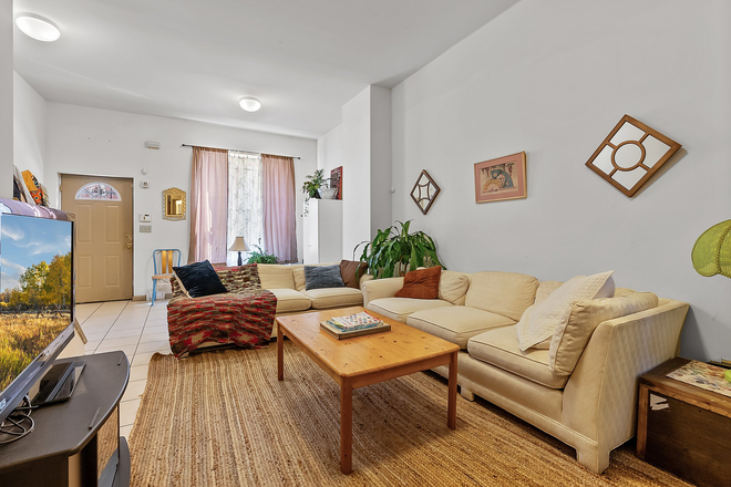 . - Live NEXT TO CAMPUS! Huge house w/ a big patio, big bedrooms, laundry, eat-in kitchen w/ dishwasher