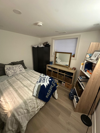 Bedroom (will be unfurnished) - Spacious Bedroom in York Village! (Female Only) House
