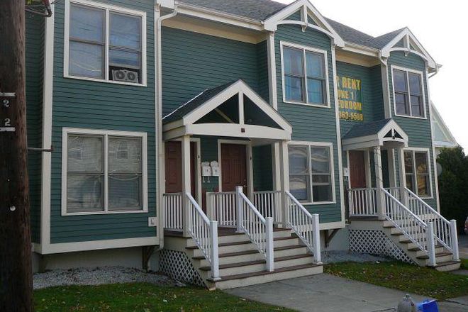 Front of Building - 7 Bradley Street/Great Location Close to Campus and close to Downtown,great Neighborhood Townhome