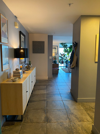 Entryway - Private Room/Bath in Hillcrest w/ Views! Close to UCSD Med Center/Shopping/Restaurants/Bars