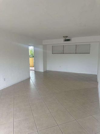 living room - Roommate needed 3B/2B near Coral Gables Campus / Dadeland North Apartments