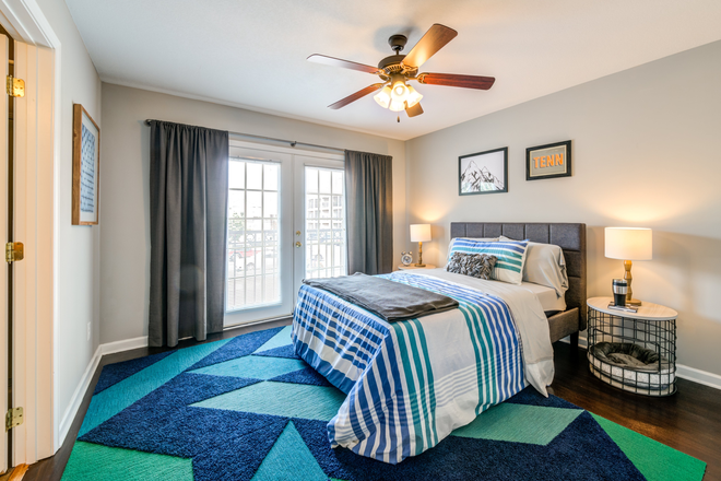 Bedroom - The Commons at Knoxville Apartments