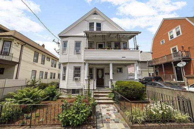 Street View - Summer Sublet One Month Free Apartments