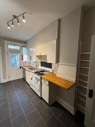 Kitchen - Remington 5BR Rowhome Available 8/1 | Steps to JHU | Finished Basement Bed/Bath | 2,300 Sq Ft