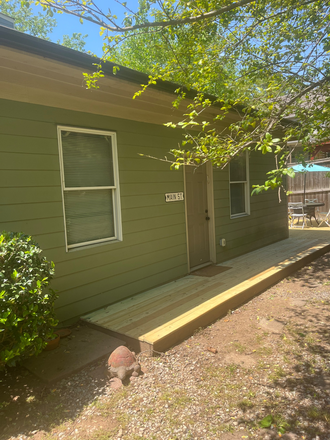 Deck / porch - Who needs a car Emory-Campus or Starbucks/Whole-foods House