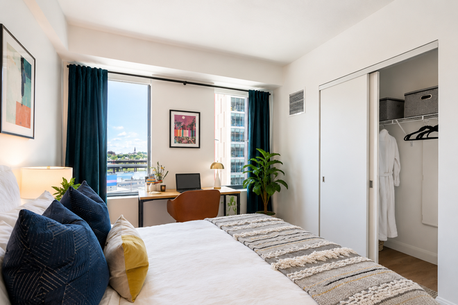 bedroom - Park 151 - Furnished Rooms Apartments