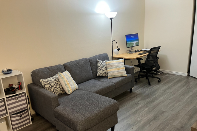living room - Furnished 1bed/1bath Sublet