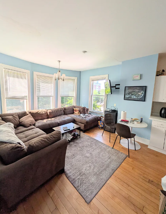 Call NOW for showings! 617-236-8600 - COMM AVE - LRG & RENOVATED 4BR NEAR WSHINGTON SQ FOR *9/1/2026* W/ 2 BATHS, W/D IN UNIT, RNTL PRKNG! Apartments