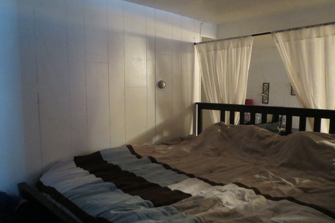 bedroom area - Heated large studio near Harvard Med. School. On T. Parking. For 7/1. Apartments
