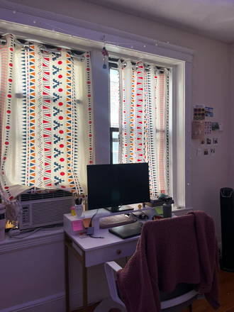 working desk - Sublet Available for a month Apartments