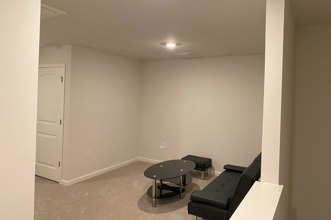 Loft 2nd floor - (Shared): 3 BR/2.5Bath Townhome 1 mile from UNG Dahlonega