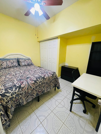 Bedroom - CARIBBEAN CHATEAU CLEAN AMBIANCE $800 A MONTH $300 SECURITY DEPOSIT, ALL UTILITIES INCLUDED!