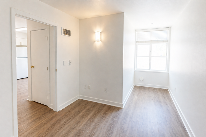 Bedroom to rent - Summer Sublet Near UCB — $800/mo, Everything Included