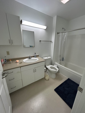Bathroom (shared) - 3x2 Apartment in South Campus Commons 7, 6th floor, $1106 per month