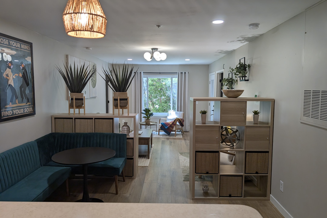 Comfort and style await you - Rooms for Rent for Updated Raleigh Condo| On Wolfline | Available Now| $825-$875/mo Util Incld