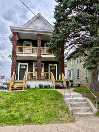 Duplex available now - 1 Bedroom Walk to Campus