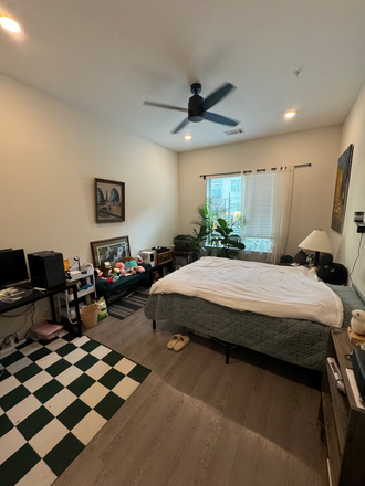 Bedroom - UHill Apartments