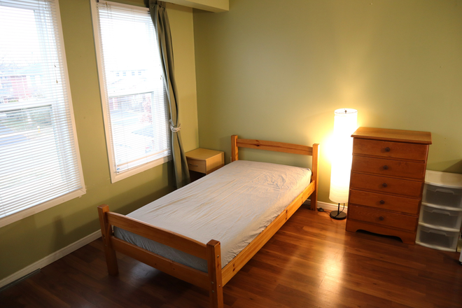 Bedroom - One spacious furnished primary bedroom near UTSC. All Inclusive! House