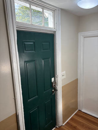 front entry - Updated, gorgeous, uncluttered, brand new bathroom! 5 minutes to Brown Campus! Apartments