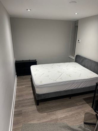 Bedroom - Colonnade Apartments
