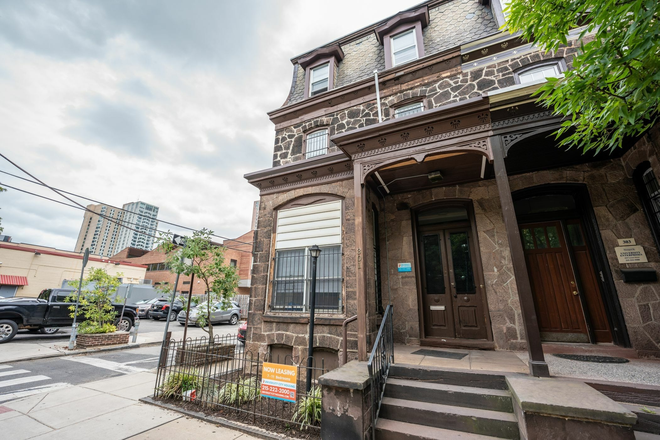 301 S 40th Street - 301 S 40th Apartments