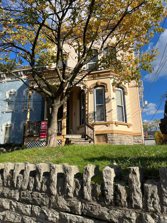 House - House Roommate Needed – Biggest Room, 10 Min Walk to Campus, Parking Available, Chill Roommates