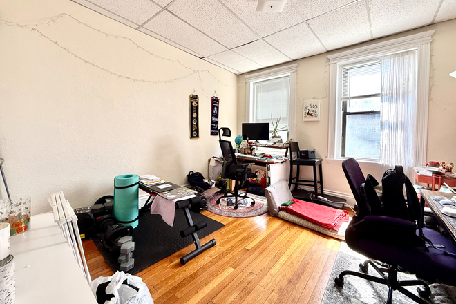 bedroom - Sunny Cleveland Circle 2 bed for 8/1 - NO FEE, 1/2 MONTH FREE! Apartments