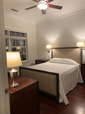 master bedroom, fully complete - 5⭐️'s  The Clifton In Historic Druid Hills-Furnished Bedroom& Den, suitcase ready-100%walkable Condo