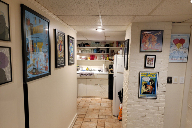 Kitchen - Harvard Square 1 Bedroom. Includes Heat & Hot Water Apartments