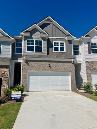Front - 3 mins from UNG - Entire 3 bdrm Fully Furnished Townhome for Rent!!!