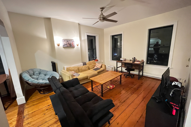 Living Room - Washington Street Apartment (15 minutes to campus)