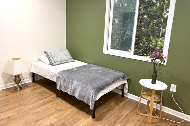 Photo - Furnished room for female-Tamarron Dr-Plainsboro Condo