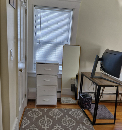 bed room - I have a place for  for sublet or sublease at 1 Shaler Lane, Camrbdige, 10 Minutes to Harvard Apartments