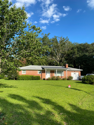 Piper Place Front Yard View - Piper Place 3bd/2ba w Big Yard