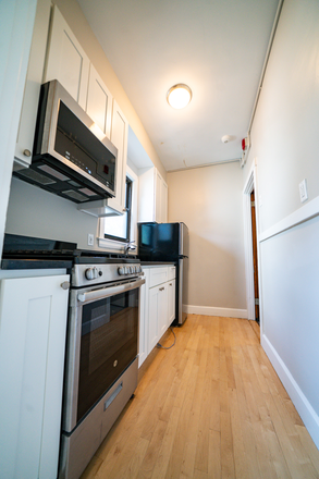 19 Pleasant #10 - [9.1.2025] Large Studio in Cambridgeport [Laundry in unit] Apartments