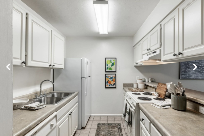 Kitchen area - Oxford Manor - Furnished, Luxurious Home Apartment.